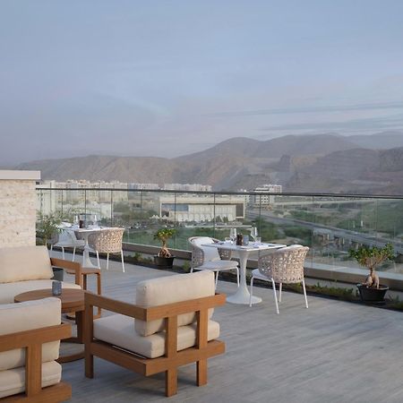 Doubletree By Hilton Muscat Qurum Exteriör bild