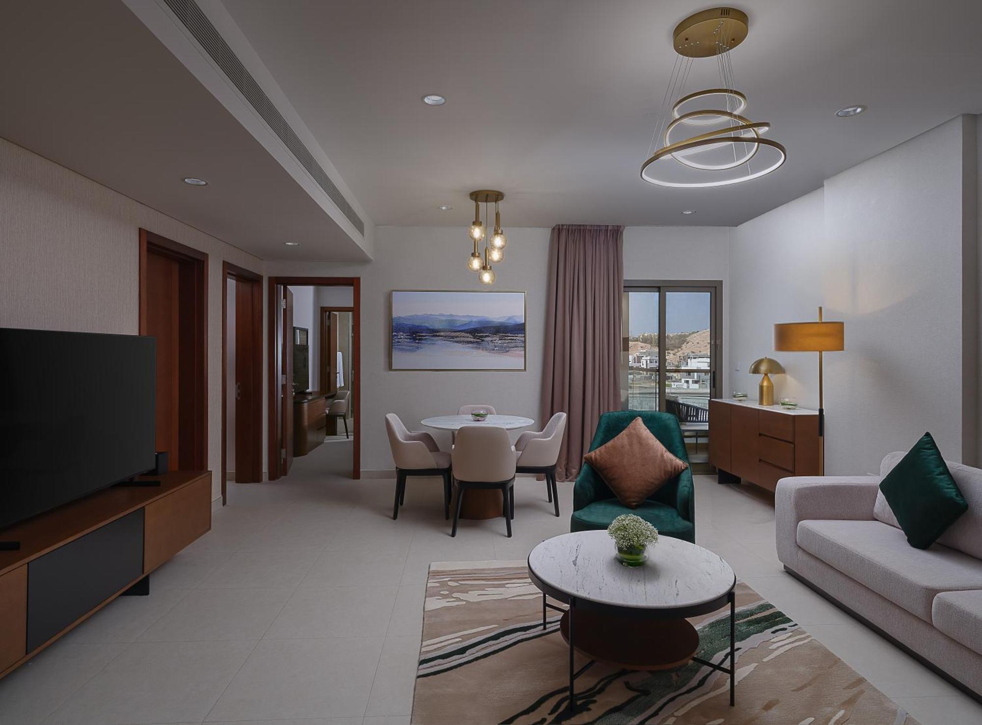 Doubletree By Hilton Muscat Qurum Exteriör bild