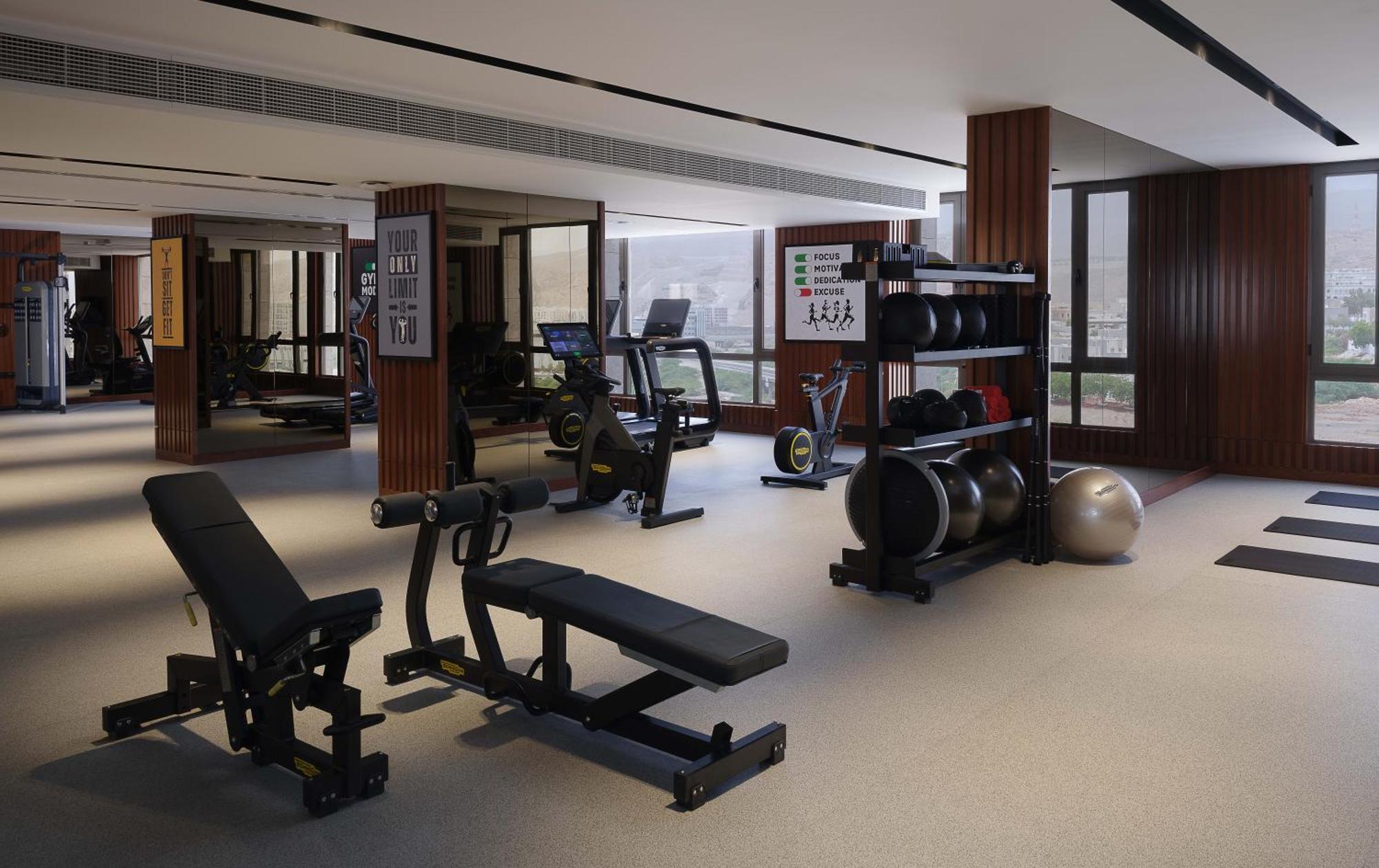 Doubletree By Hilton Muscat Qurum Exteriör bild