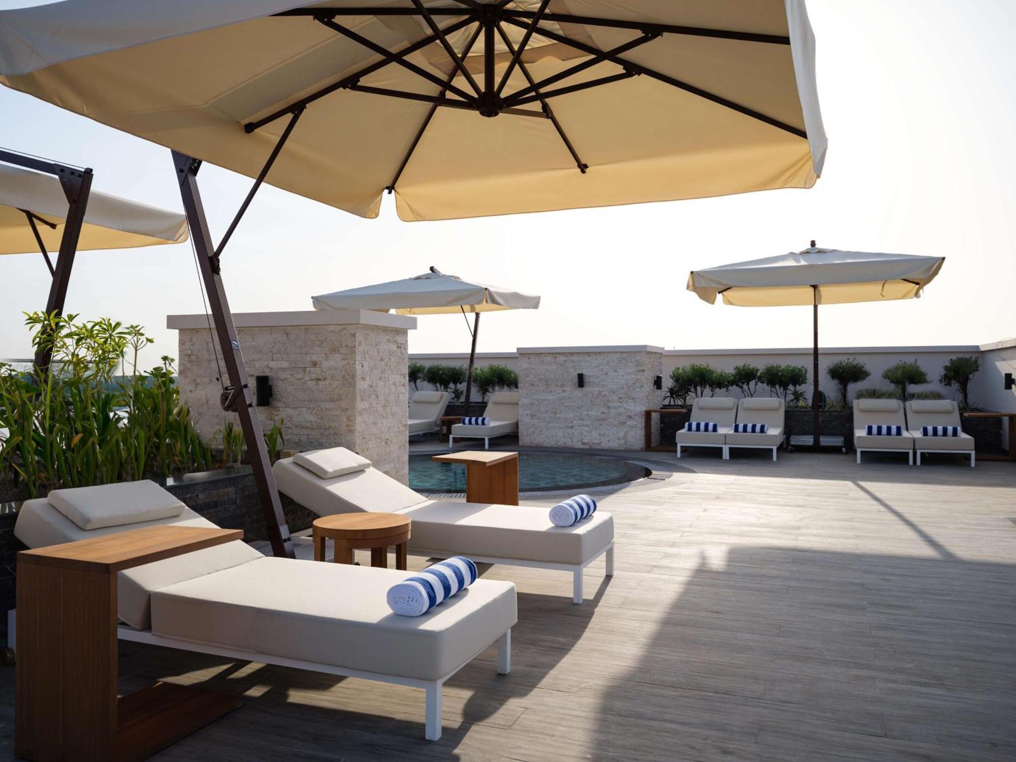 Doubletree By Hilton Muscat Qurum Exteriör bild